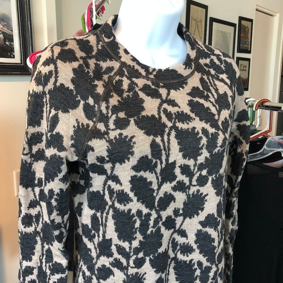 LOFT Dresses & Skirts - LOFT // Tan & Black Floral Sweater Dress
